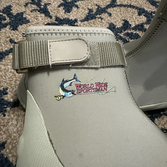 World Wide Sportsman dive boots. Men’s size 7 and women’s size 9. - Picture 2 of 3